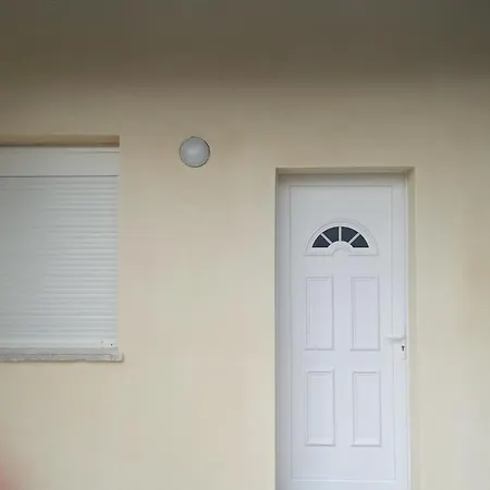 Apartment Maison Neuve - Le Laos -